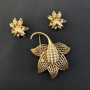 Vintage Coro Craft Brooch Lisner Clip Earrings Gold Tone Faux Pearl Floral Set